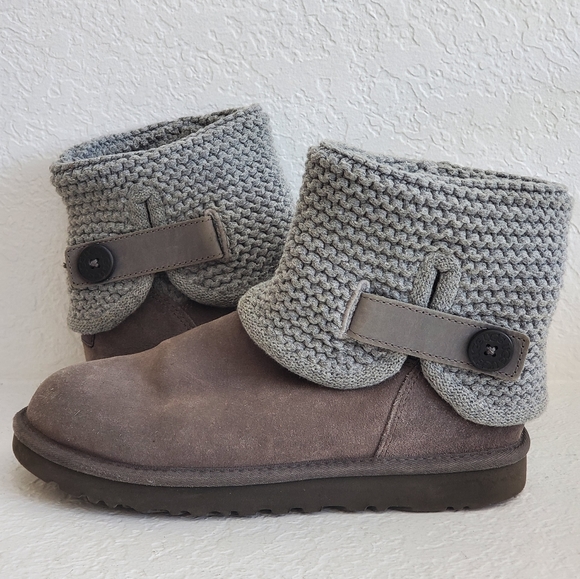shaina uggs grey